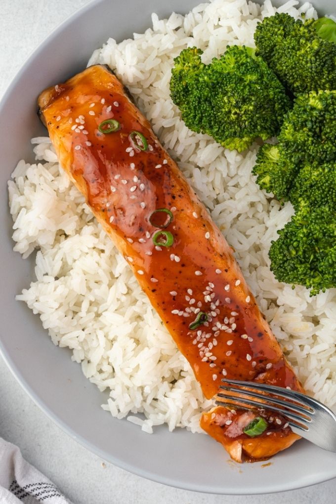 Baked teriyaki salmon with rice and broccoli