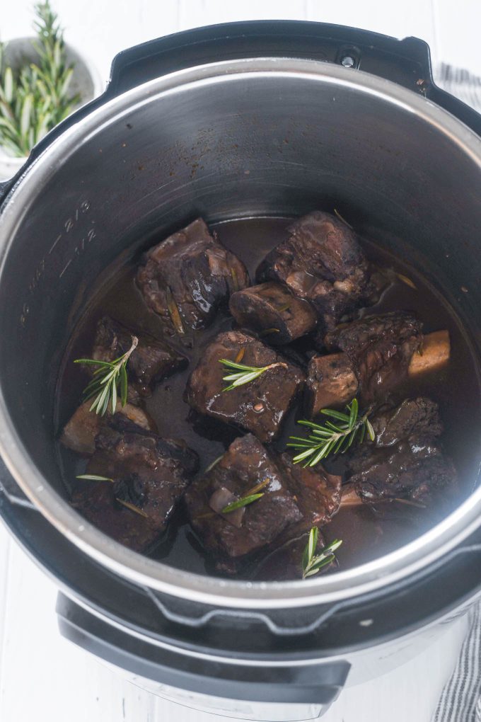 Beef short ribs in instant pot