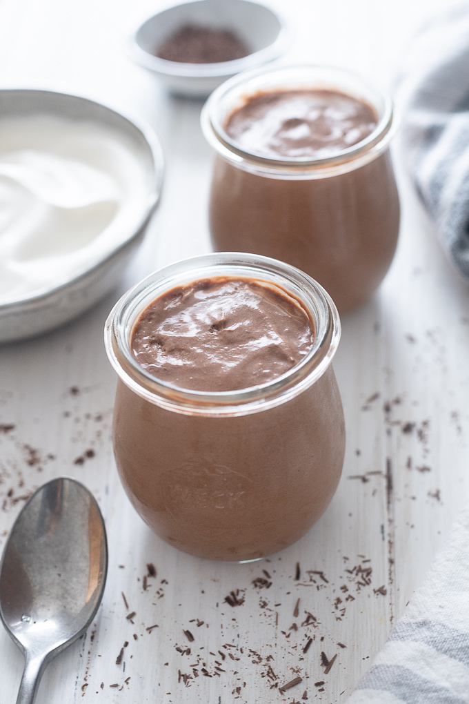 chocolate mousse in jars with no topping