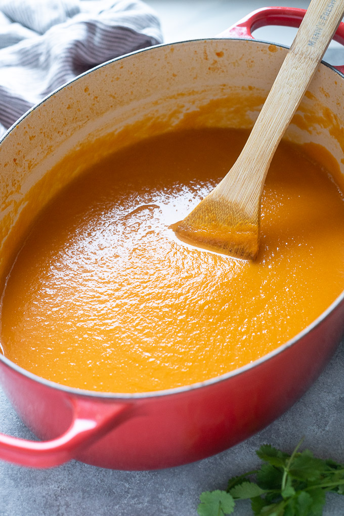 Carrot soup in a Dutch oven