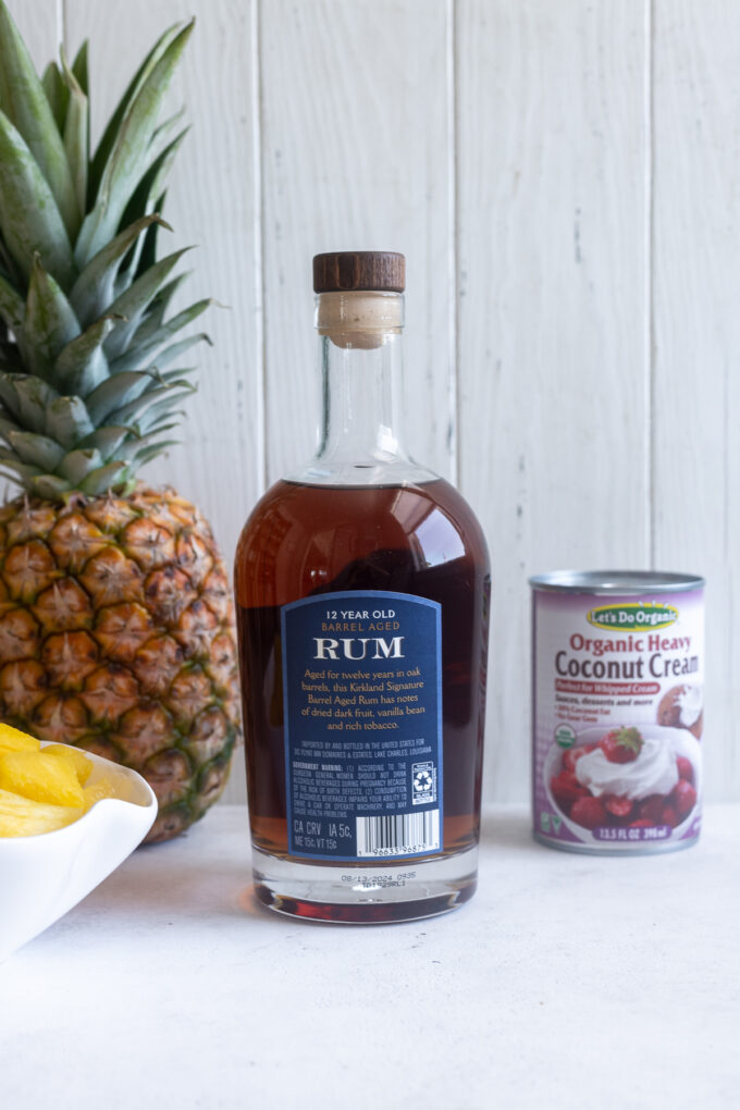Pina colada cocktail recipe ingredients.