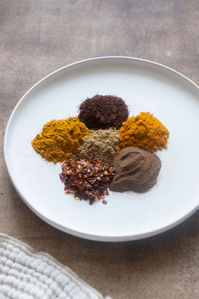 Occasional spices for spice guide.