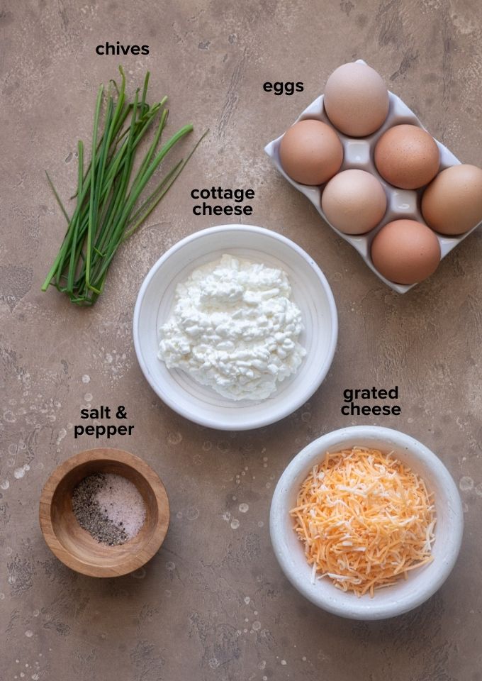 Ingredients for egg bites with cottage cheese.